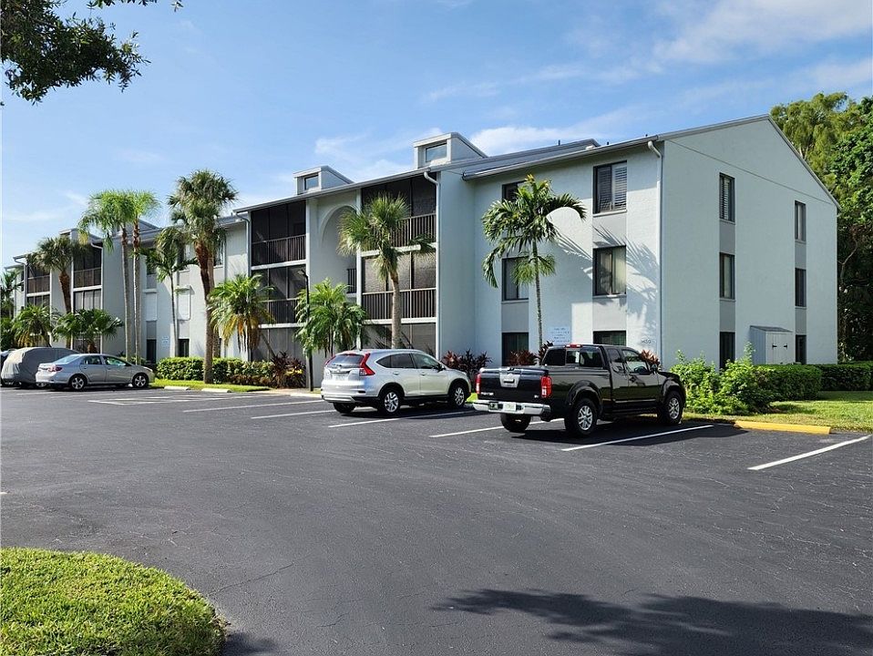 1st image of 9650 Green Cypress Ln APT 4-D1
