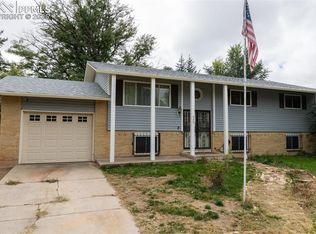 525 Griffith Way, Colorado Springs, CO 80911