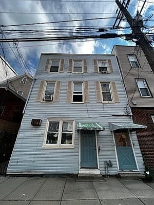2nd image of 319 5th St