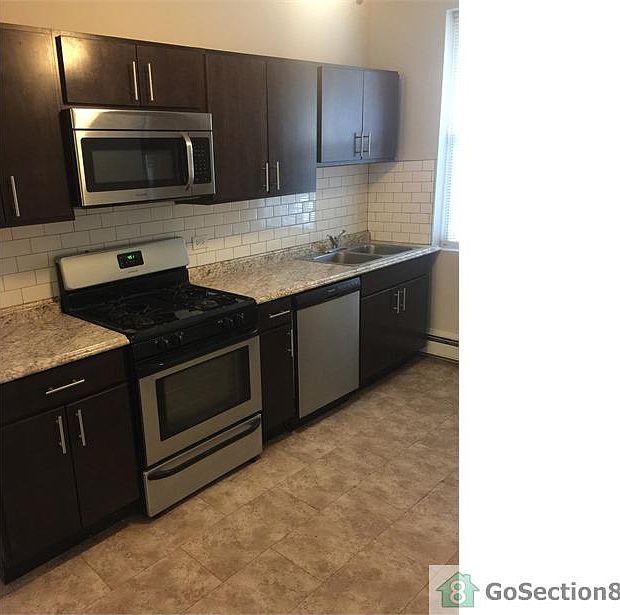 1st image of 5714 W Thomas St #1
