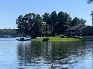 61677 Crescent Cir, Sturgis, MI