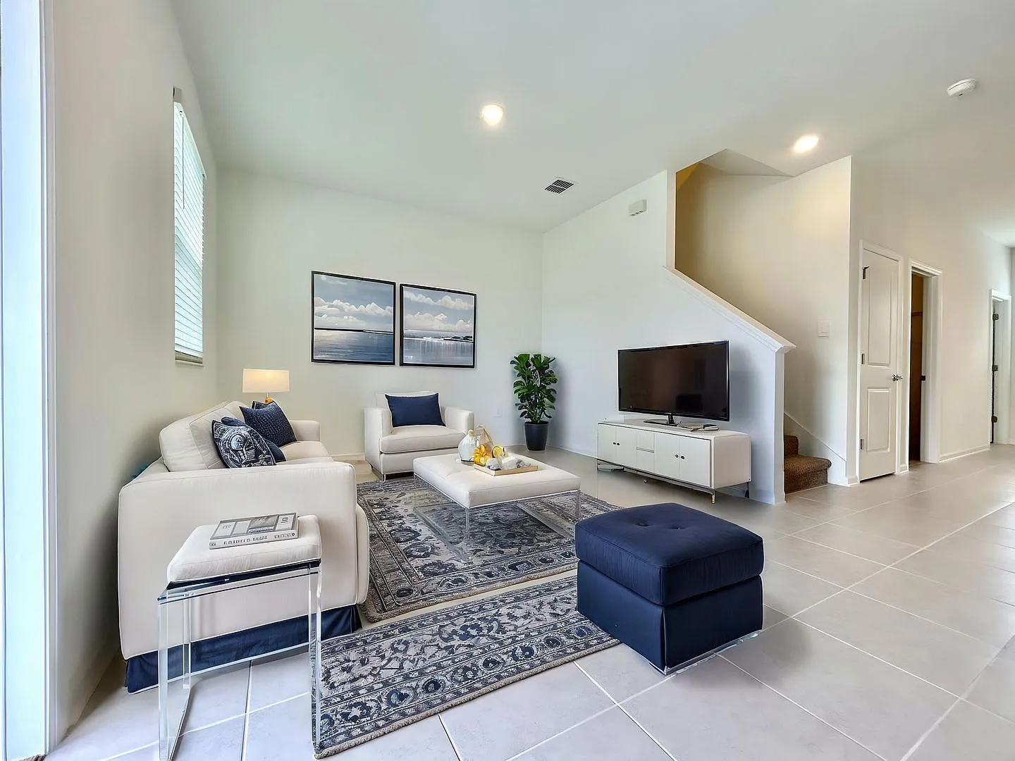 Live the Tohoqua lifestyle in this modern 3Bedrooms / 2.5bath Townhome! — Photo 2