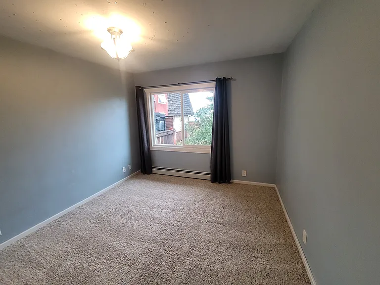 348 W Colorado St — Photo 9
