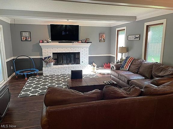 3rd image of 32312 Stoney Brook Dr