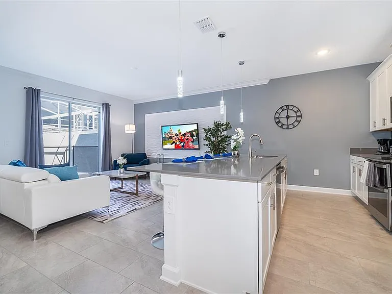 1164 Kingsbarn St — Photo 12