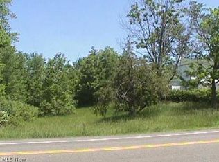 2 E Garfield Rd, Aurora, OH 44202