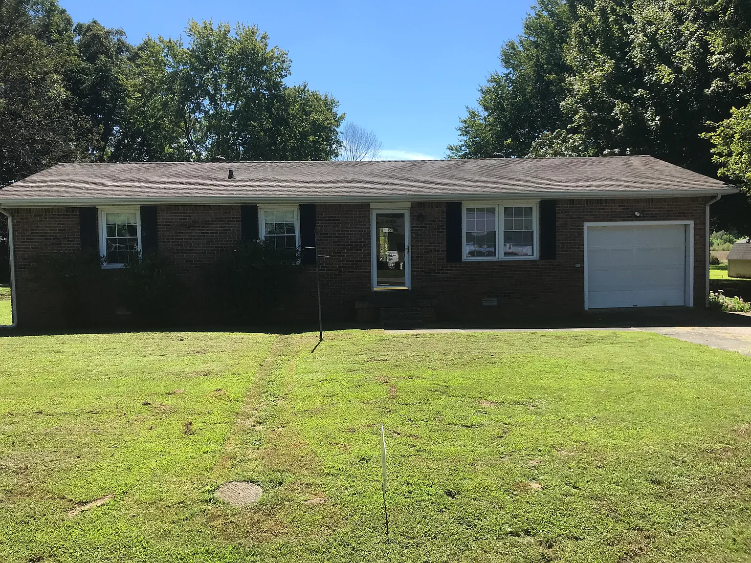 2008 Frost Dr photo 1