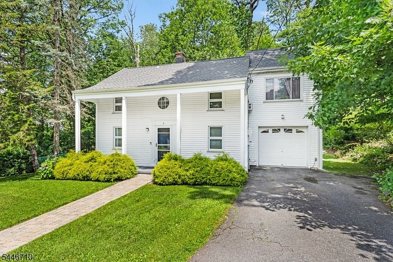 1st image of 3 Johnson Ave