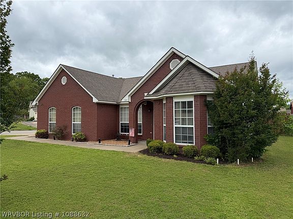 3rd image of 291 Azalea Dr