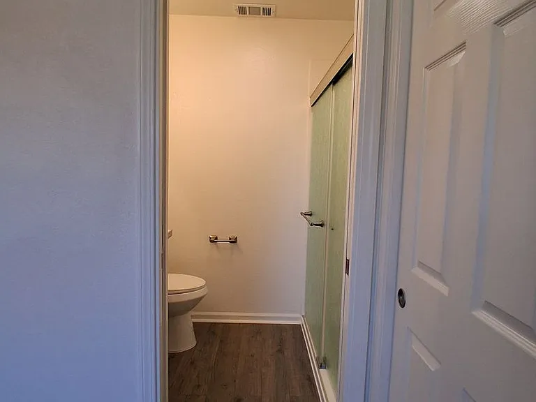 3016 Lake Park Ct — Photo 14