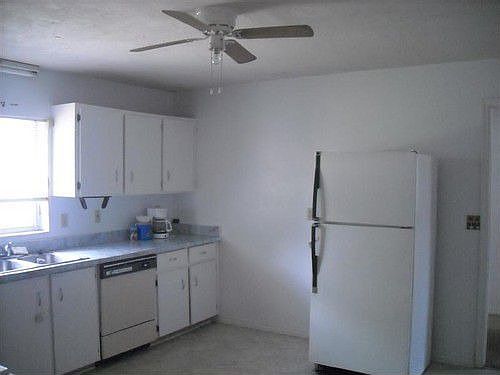 3rd image of 1327 Woodward Ave