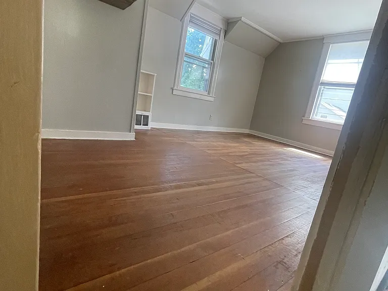 108 Curtiss St — Photo 2