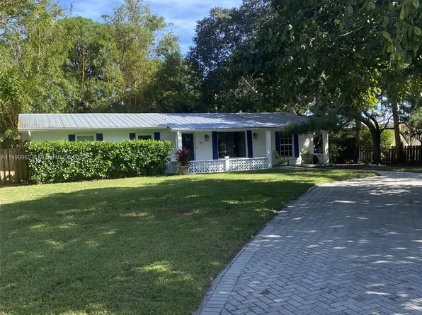 717 SE Dolphin Dr, Stuart, FL 34996