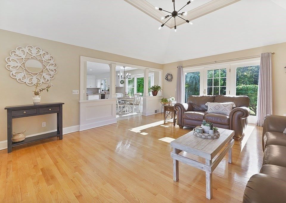 217 Porter Rd, East Longmeadow, MA 01028 Zillow