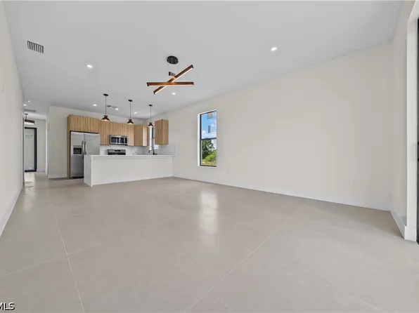2919 Meadow Rd, Lehigh Acres, FL 33974
