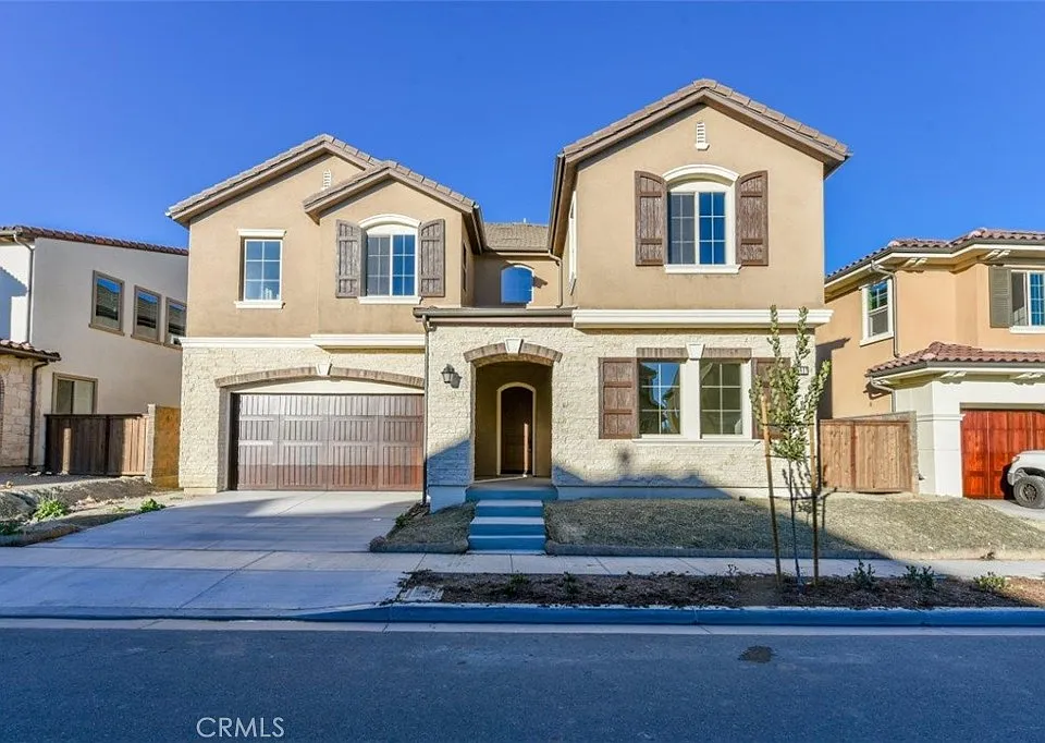 5627 Heritage Oak Dr