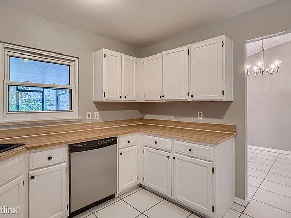 4th image of 4246 Shades Crest Ln