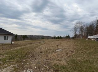 28 Eisenhower Dr, Rochester, NH 03867