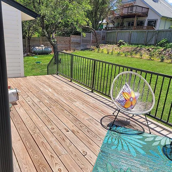 2413 Bahama Rd — Photo 11