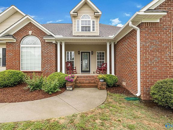 3rd image of 147 Drury Ln