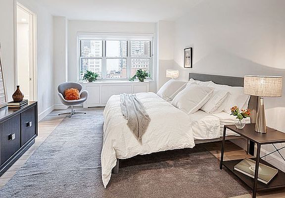 4th image of 130 E 63rd St APT 2A