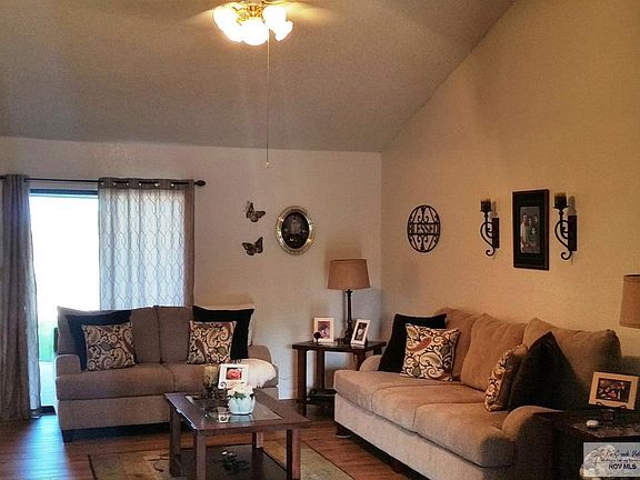 3rd image of 2818 Nueces Dr