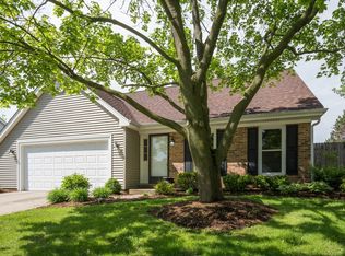 595 Kensington Ct, Roselle, IL
