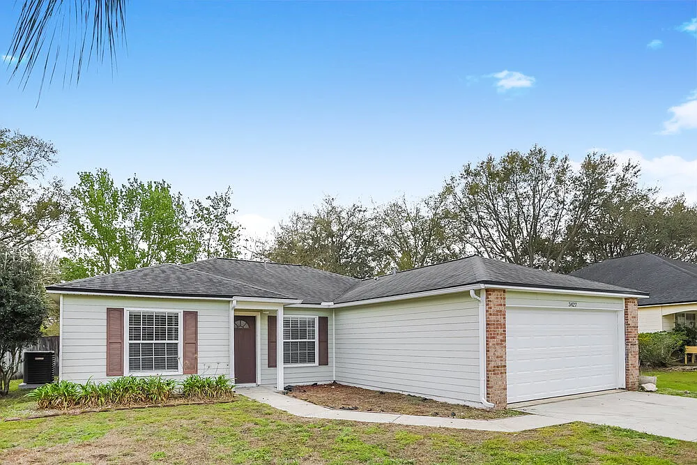 3 bed, 2.0 bath, 1460 sqft, $1,900 — Photo 3