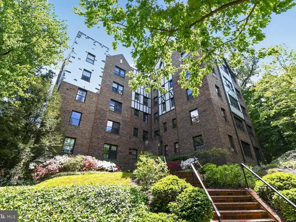 3016 Tilden St NW APT 403, Washington, DC 20008