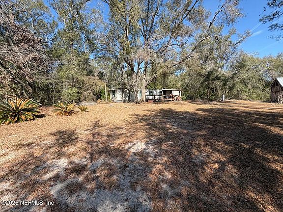 3rd image of 207 SW RIVER OAK Court