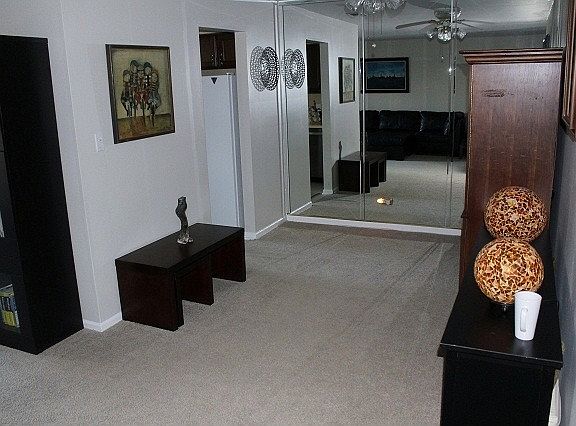 4th image of 830 Knottingham Dr APT 1A