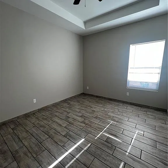 1327 W Garfield Ave #2 — Photo 3