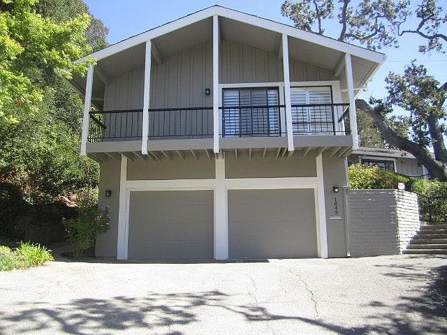 1st image of 1045 Whitney Dr