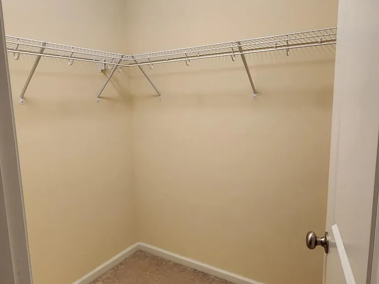 Walking closet
