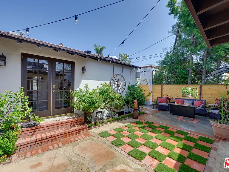 8818 Rosewood Ave — Photo 21