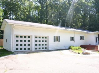 3002 W Cloverdale Rd, Delton, MI 49046