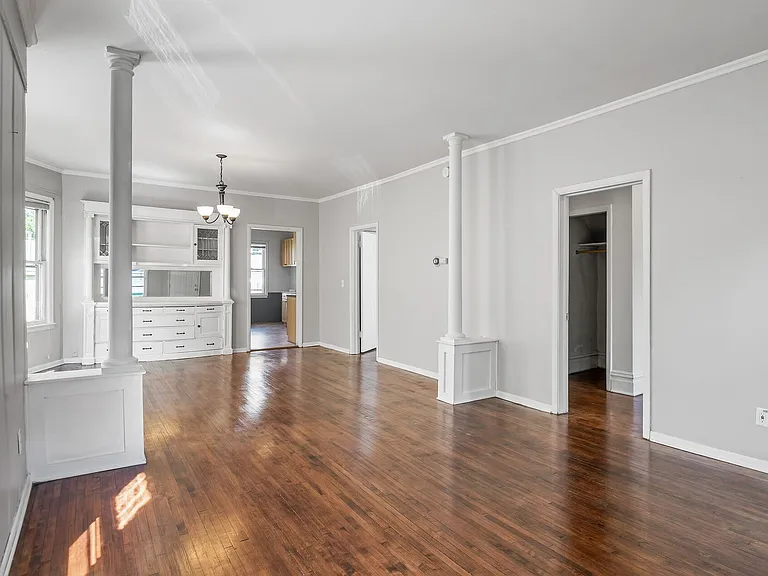 1326 Monroe St NE — Photo 4
