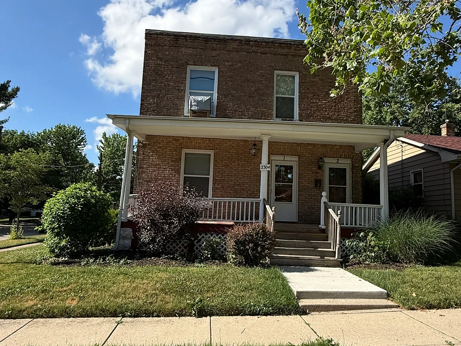 2 bed, 1000 sqft, $1,200 — Photo 1