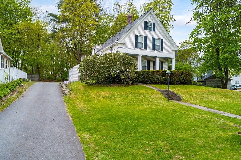 33 Douglas St, Uxbridge, MA 01569 Zillow