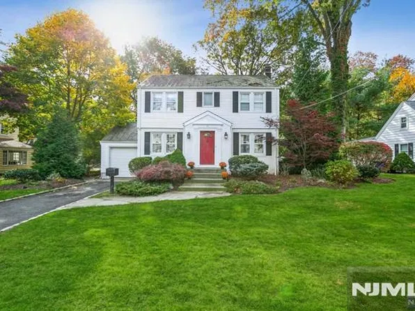 86 Windsor Road, Tenafly, NJ 07670
