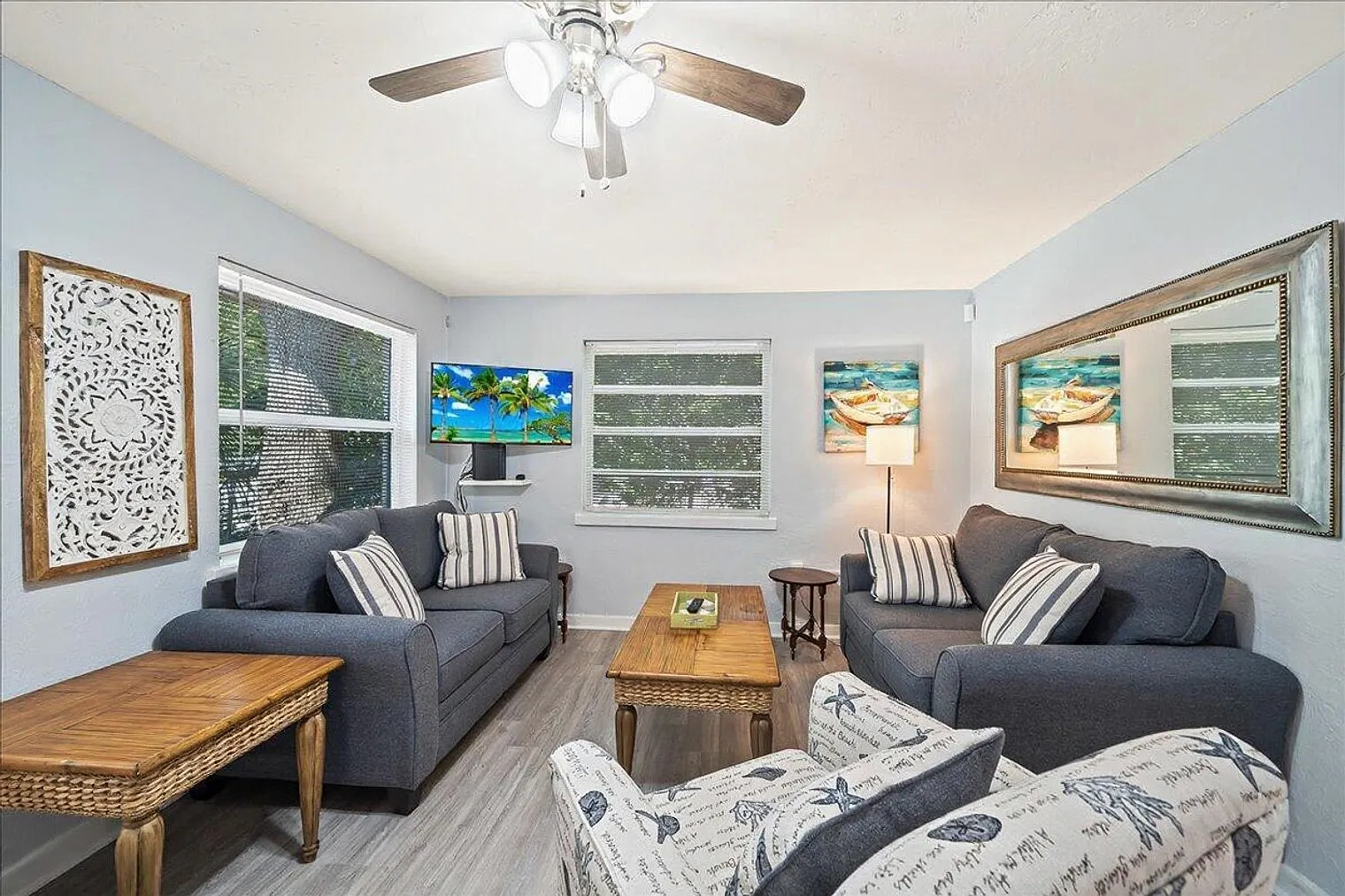 3 bed, 2.0 bath, 1323 sqft, $2,418 — Photo 1