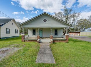 705 W 12th St, Chickamauga, GA 30707