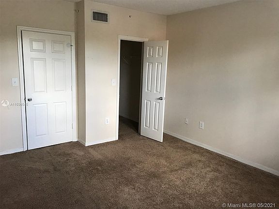 4th image of 215 SW 117th Ter #14205