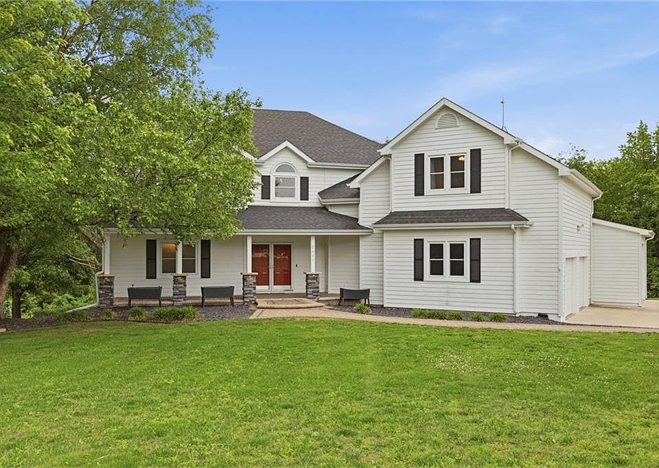 1st image of 2641 Greenwood Dr