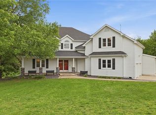 2641 Greenwood Dr, Ottawa, KS 66067