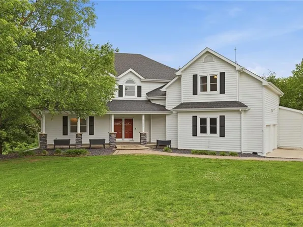2641 Greenwood Dr, Ottawa, KS 66067