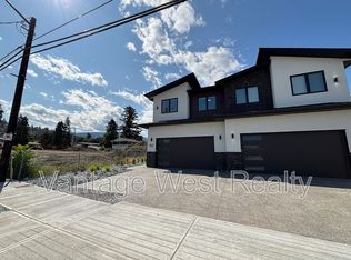 707 Raymer Rd, Kelowna, BC V1W1H6