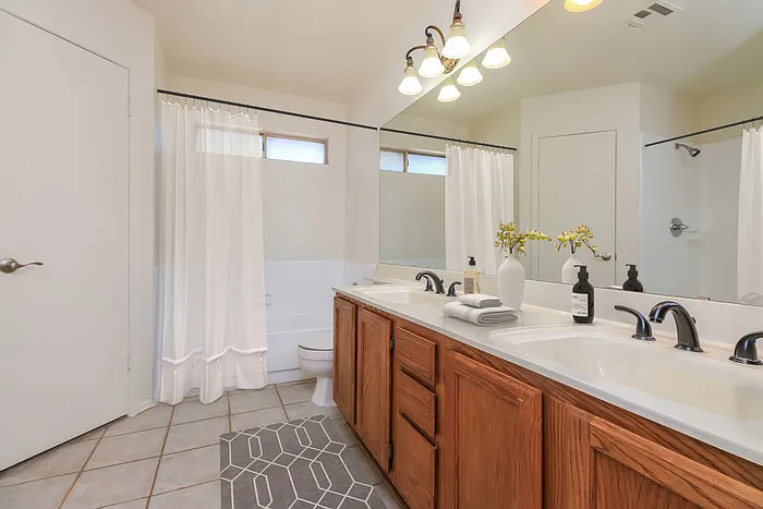 5946 E Fairfield St — Photo 12