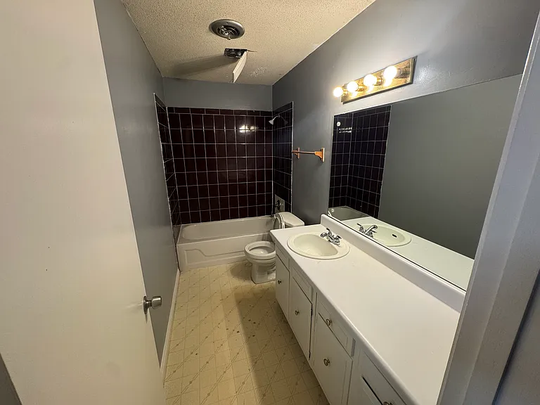 1780 4th Crompton Ct #B — Photo 10