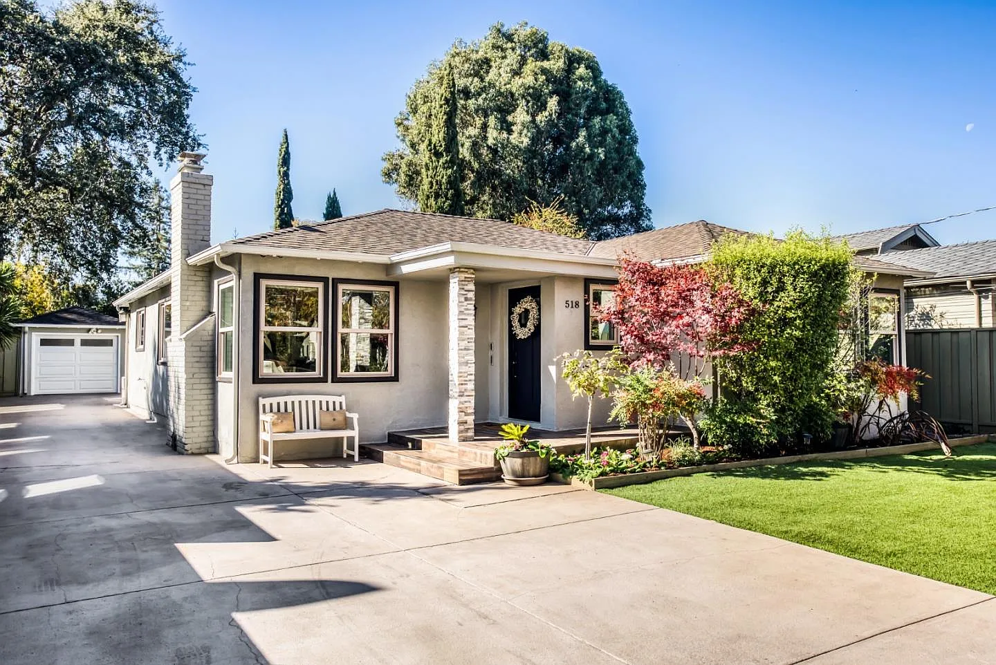 518 Iris St photo 1